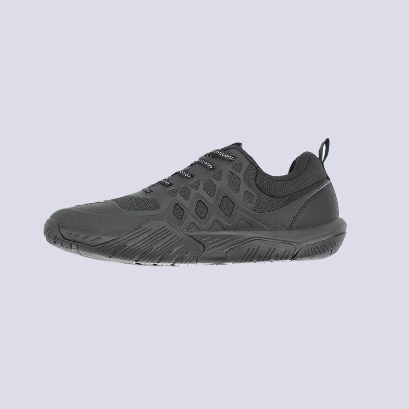 fencing shoes black side