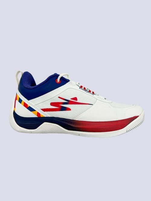 kids fencing shoes side
